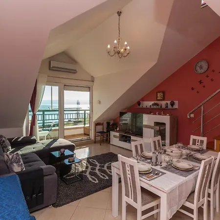 Apartment Monika Omiš