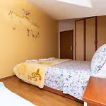 Monika Апартаменты Омиш