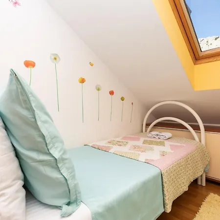 Apartament Monika *